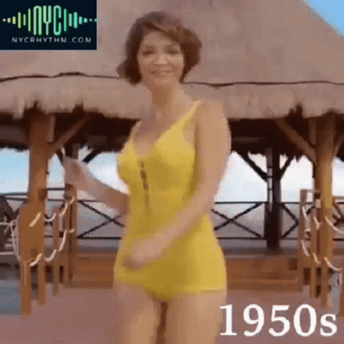 1950S Lady In Swimsuit GIF