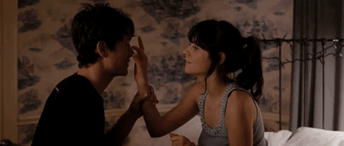 500 Days Of Summer Movie Sweet Couple GIF
