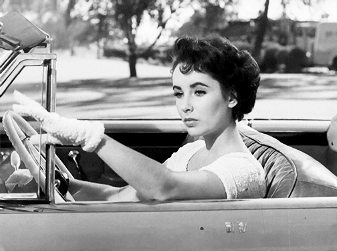 50S Actress Elizabeth Taylor GIF