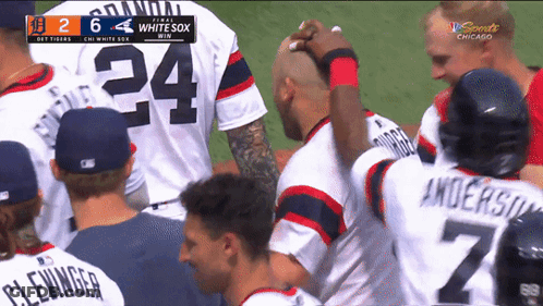 A Baseball Game Is Being Played Between The White Sox And The Mets GIF