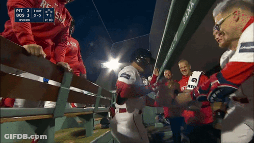 A Baseball Game Is Being Played In Oviedo And The Score Is 3 To 1 GIF