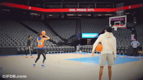 A Basketball Player With The Number 10 On His Jersey GIF