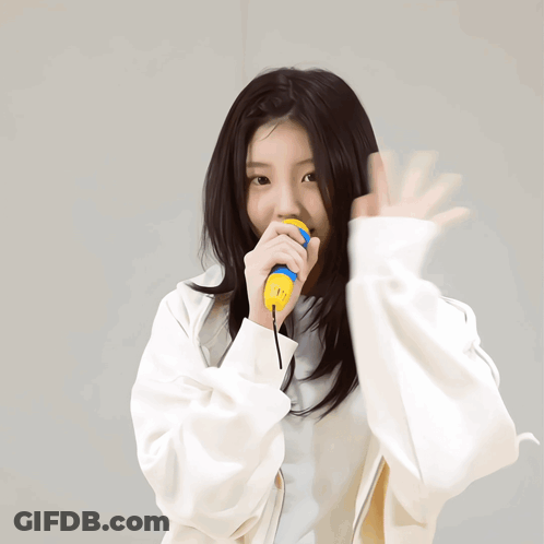 A Blurry Picture Of A Person 'S Face With A White Arrow Pointing To The Right GIF