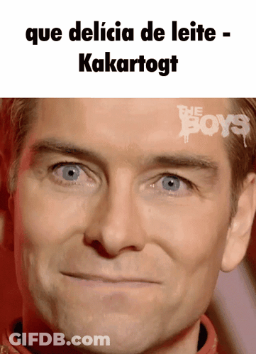 A Close Up Of A Man 'S Face With The Words Que Delicia De Leite GIF