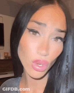 A Close Up Of A Woman 'S Face With A Watermark That Says ' Joteando ' On It GIF