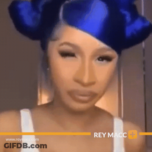 A Close Up Of A Woman 'S Face With The Website Www.reymacc.com In The Upper Right Corner GIF