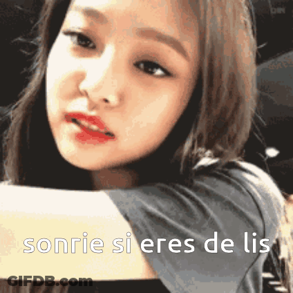 A Close Up Of A Woman 'S Face With The Words Sonrie Si Eres De Lis In The Corner GIF