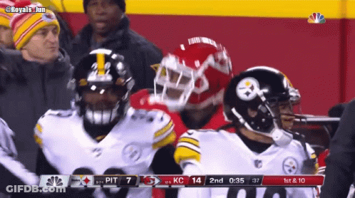 A Football Game Between Pittsburgh And Kansas City Is In Progress GIF