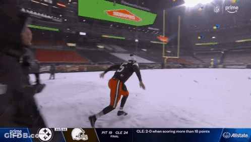 A Football Game Between Pittsburgh Steelers And Cleveland Browns Is Being Shown On Prime GIF