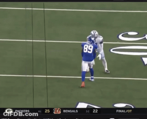 A Football Game Is Being Played Between The Packers And Bengals GIF