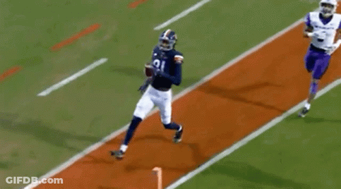 A Football Player Wearing A Jersey With The Number 81 On It GIF