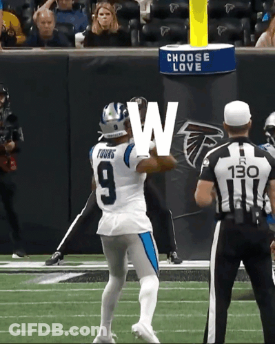 A Football Player Wearing A Number 9 Jersey GIF