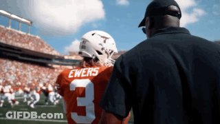 A Football Player With The Name Ewers On The Back Of His Shirt GIF