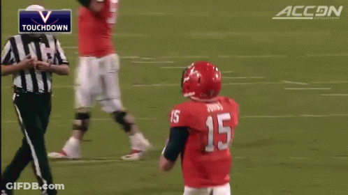 A Football Player With The Number 15 On His Shirt GIF