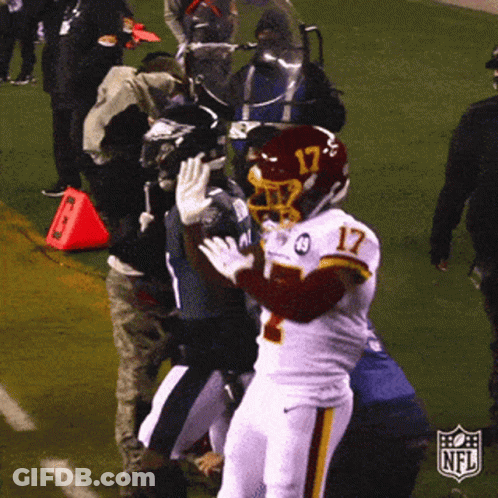 A Football Player With The Number 17 On His Uniform GIF