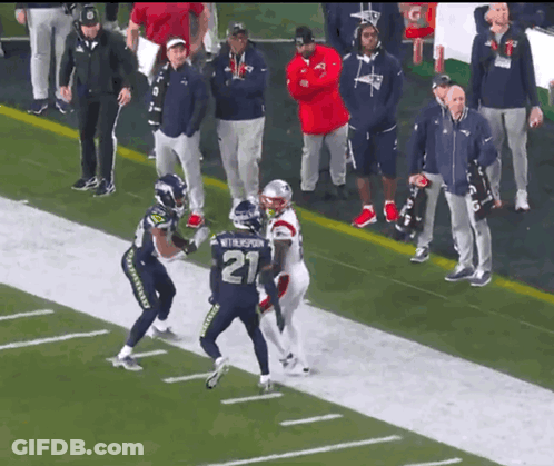 A Football Player With The Number 21 On His Back GIF