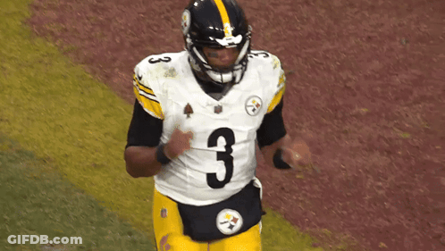 A Football Player With The Number 3 On His Shirt GIF