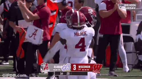 A Football Player With The Number 4 On His Jersey GIF