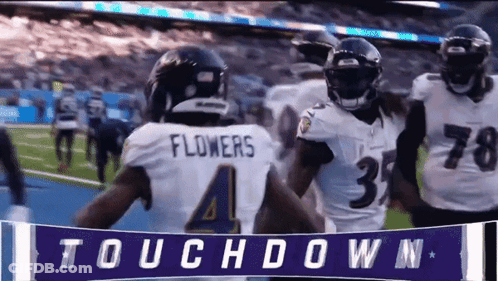 A Football Player With The Number 4 On Their Jersey GIF