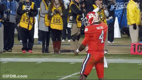 A Football Player With The Number 4 On Their Jersey GIF