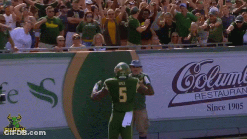 A Football Player With The Number 5 On His Back GIF