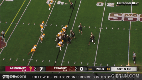 A Football Player With The Number 7 On His Back GIF