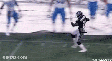 A Football Player With The Number 8 On His Jersey GIF