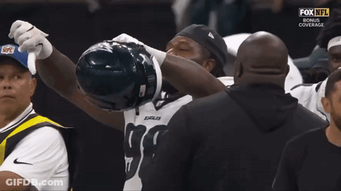 A Fox Nfl Broadcast Of A Football Game With Eagles Players On The Field GIF