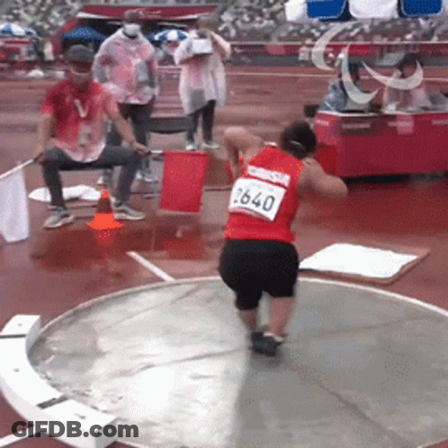 A Man In A Red Shirt With The Number 640 On His Back GIF