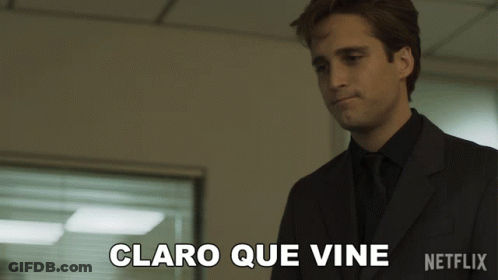 A Man In A Suit Says " Claro Que Vine " In Spanish GIF