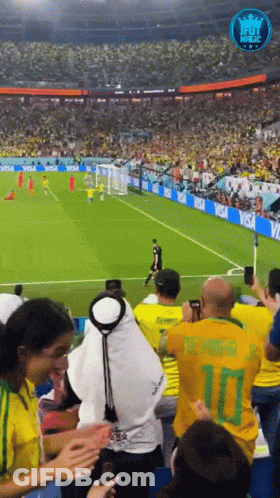 A Man In A Yellow Jersey With The Number 10 GIF