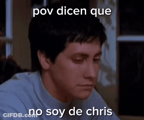 A Man With A Sad Look On His Face And The Words " Pov Dicen Que No Soy De Chris " GIF