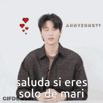 A Man With His Arms Outstretched And The Words " Saluda Si Eres Solo De Mari " Above Him GIF