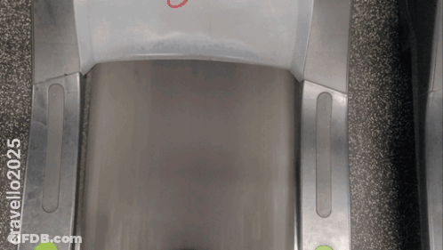 A Picture Of A Treadmill Taken By Chave20205 GIF