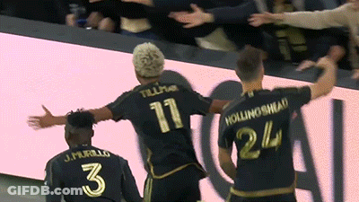 A Player With The Number 11 On Their Jersey GIF