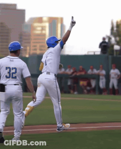 A Player With The Number 32 On His Back GIF