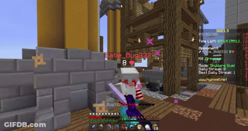 A Screenshot Of A Minecraft Game With The Name Katie Bug332 On It GIF