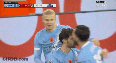A Soccer Game Is Being Played In The Premier League And The Score Is 2-1 GIF