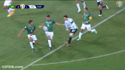 A Soccer Game Is Being Played With A Score Of 0 To 1 GIF