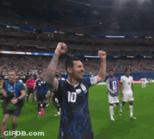 A Soccer Player In A Blue Jersey With The Number 7 On It GIF