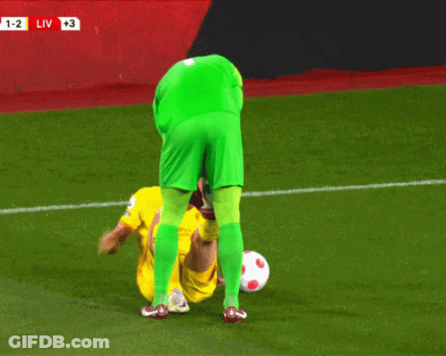 A Soccer Player In A Green Jersey With The Number 1 On It GIF