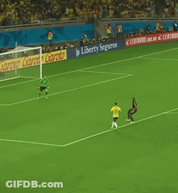 A Soccer Player In A Yellow Jersey With The Number 11 On It GIF