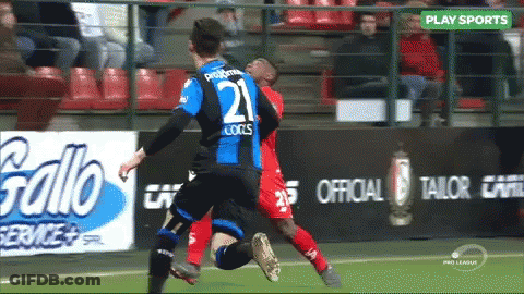 A Soccer Player Wearing A Blue Jersey With The Number 21 On It GIF