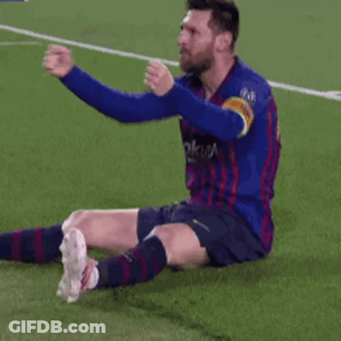 A Soccer Player Wearing A Blue Shirt With Rakuten On It GIF