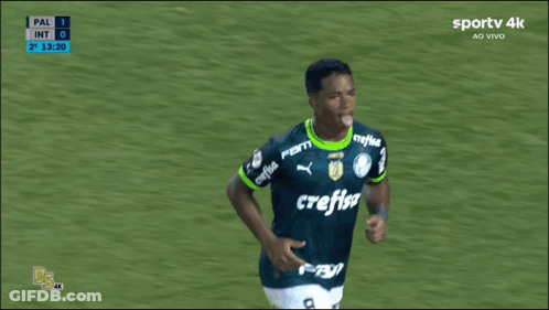 A Soccer Player Wearing A Green Shirt With The Word Crefm On It GIF