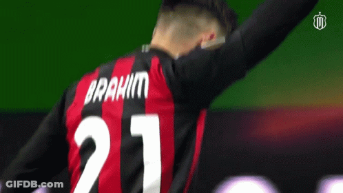 A Soccer Player Wearing A Jersey With The Number 21 GIF