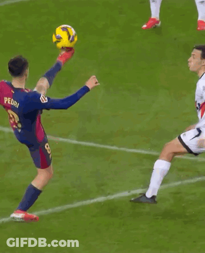A Soccer Player Wearing A Jersey With The Number 6 On It GIF