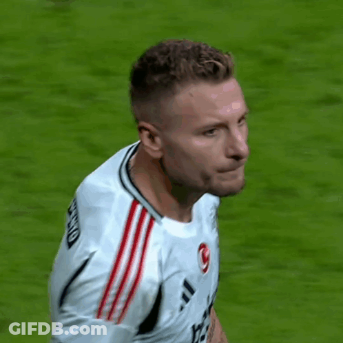 A Soccer Player Wearing A Number 17 Jersey GIF
