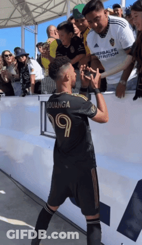 A Soccer Player Wearing A Number 9 Jersey GIF
