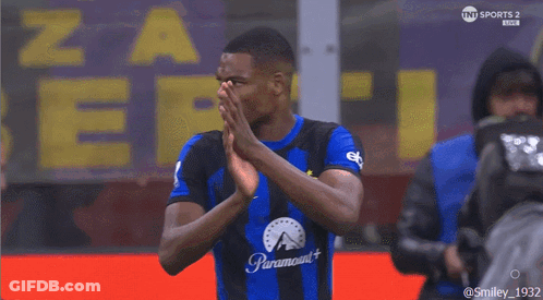 A Soccer Player Wearing A Shirt That Says Paramount + GIF